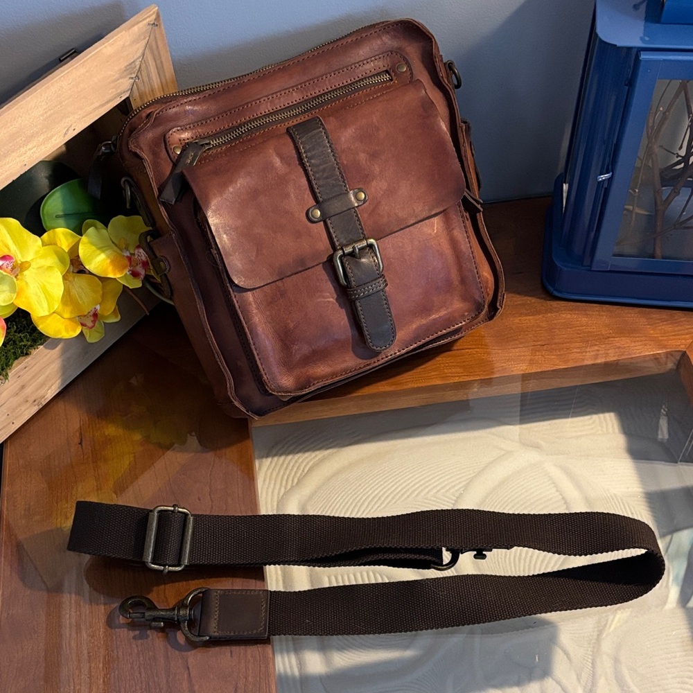 PIKOLINOS CAIMARI Rich Brown Leather Messenger Bag - Picture 3 of 16